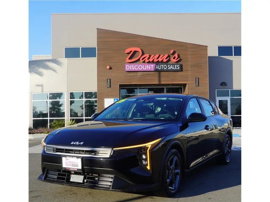 2025 Kia K4 LXS