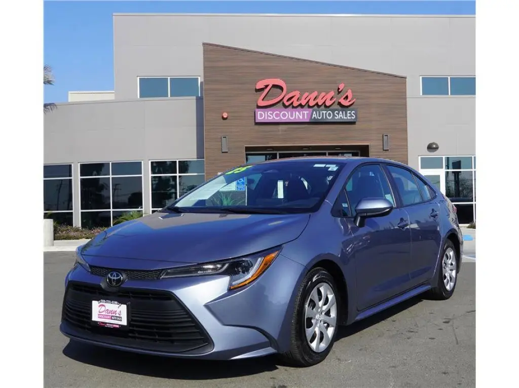 2025 Toyota Corolla LE