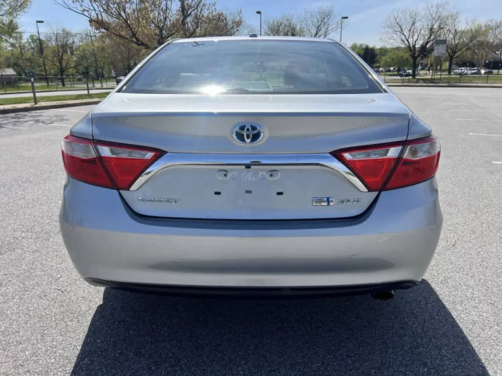 2017 Toyota Camry Hybrid XLE