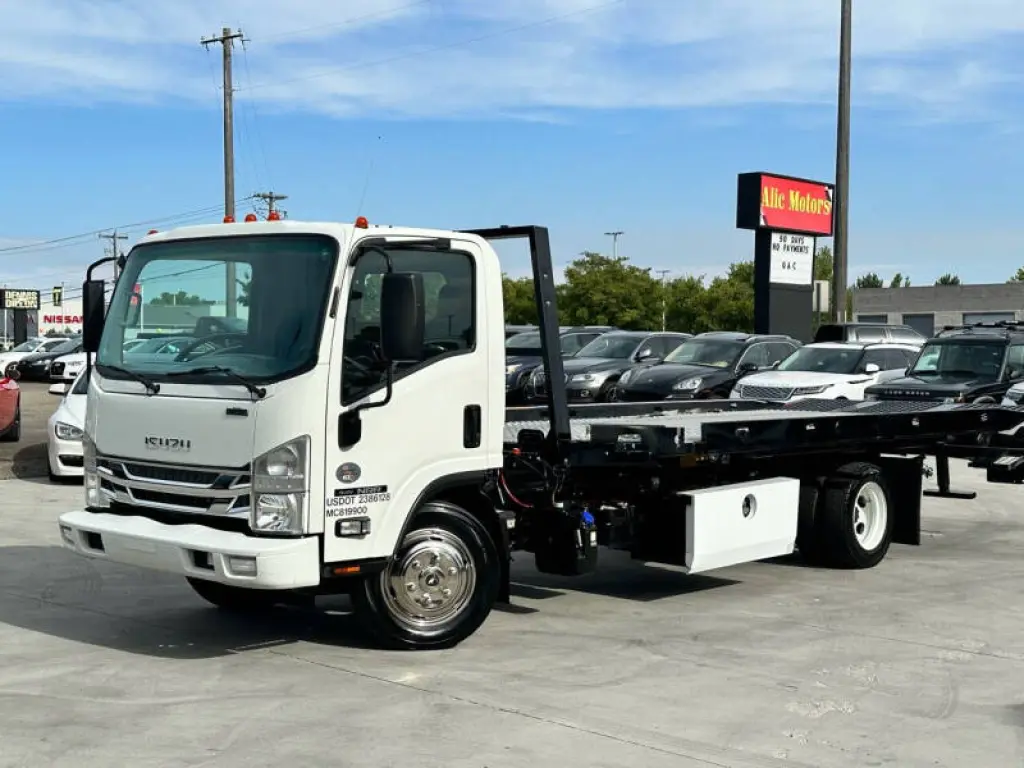 2020 Isuzu NRR