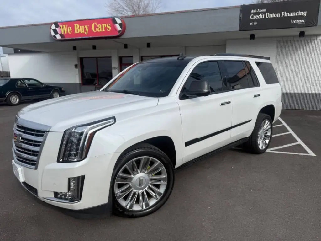2016 Cadillac Escalade
Platinum