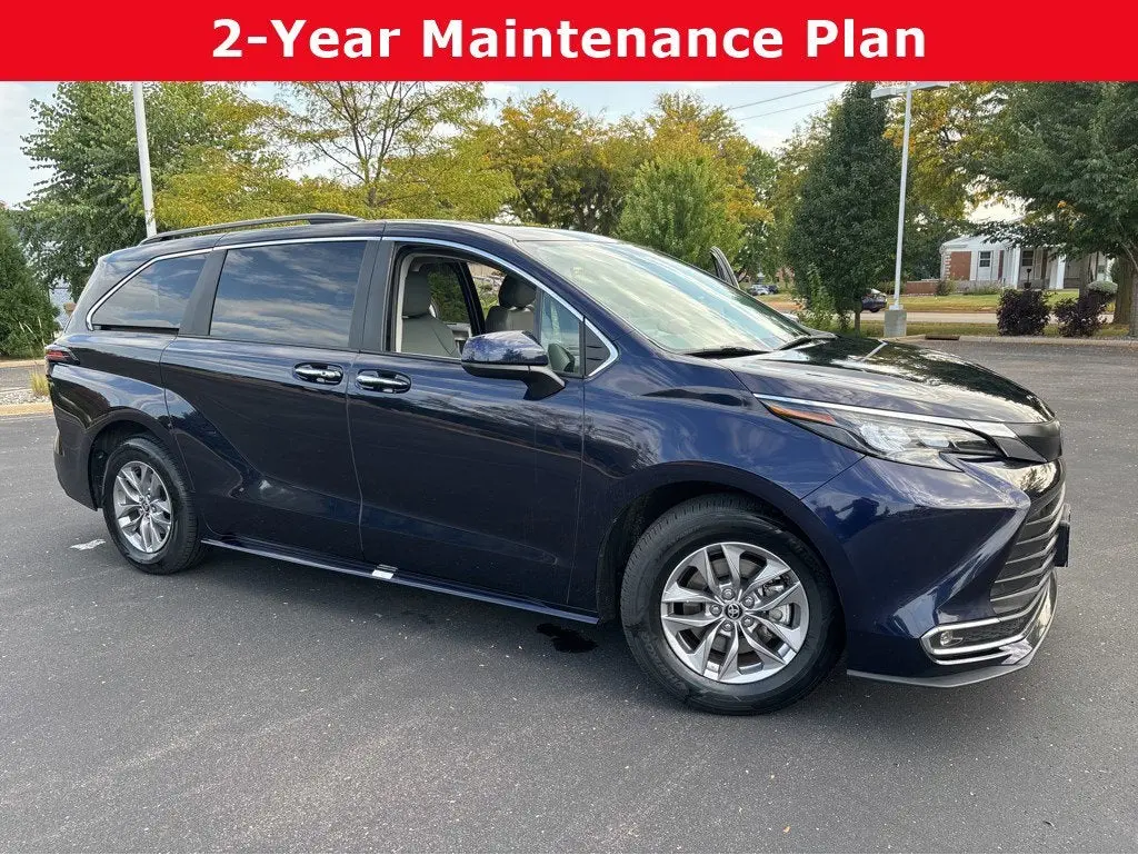 2024 Toyota Sienna XLE