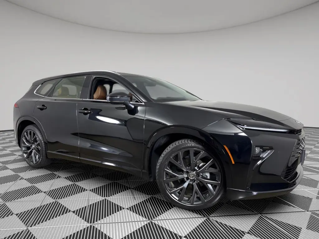 2025 Toyota Crown Signia