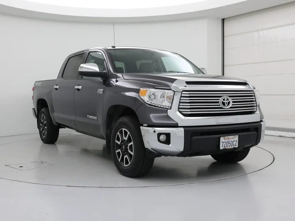 Toyota Tundra 2016 4x4 Limited 4dr CrewMax Cab Pickup SB (5.7L V8)
