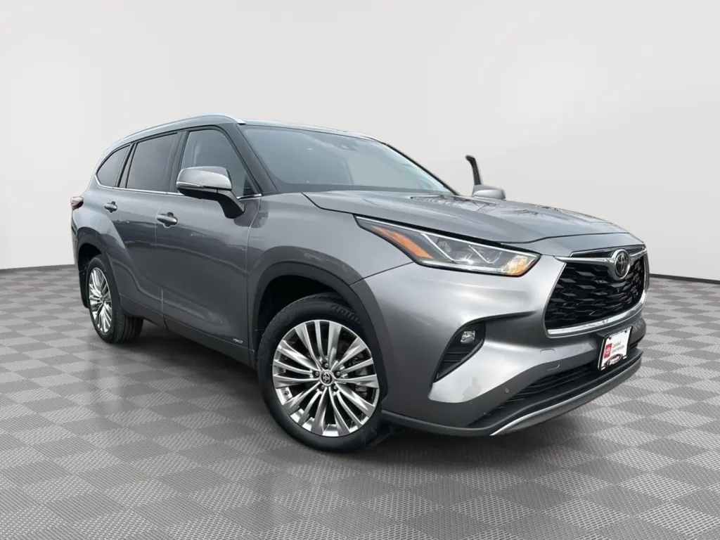 Gold Certified2025 Toyota Highlander Hybrid Platinum