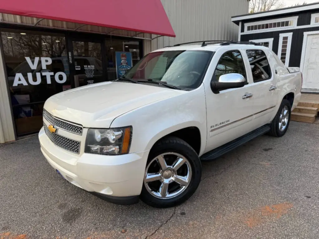 2013 Chevrolet Avalanche LTZ Black Diamond