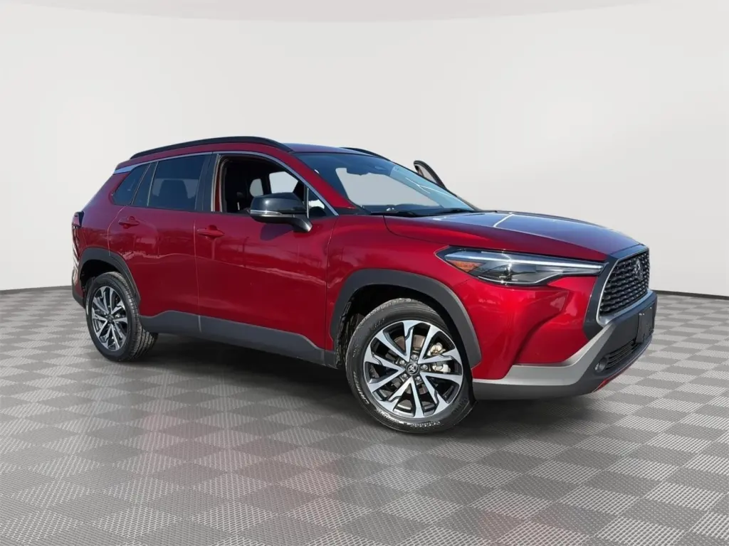 2025 Toyota Corolla Cross XLE