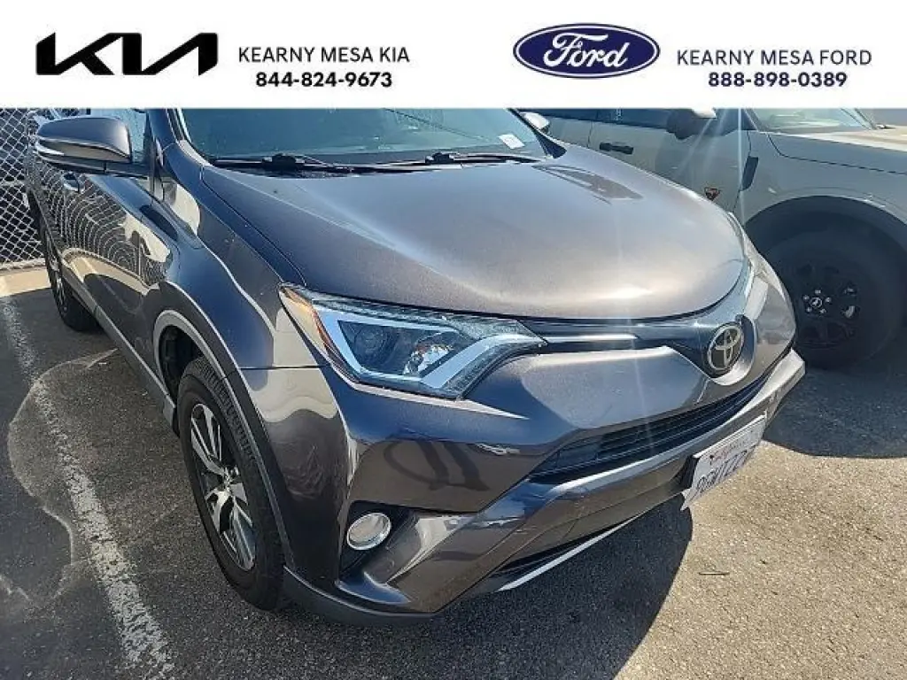 Toyota RAV4 2017 XLE 4dr SUV