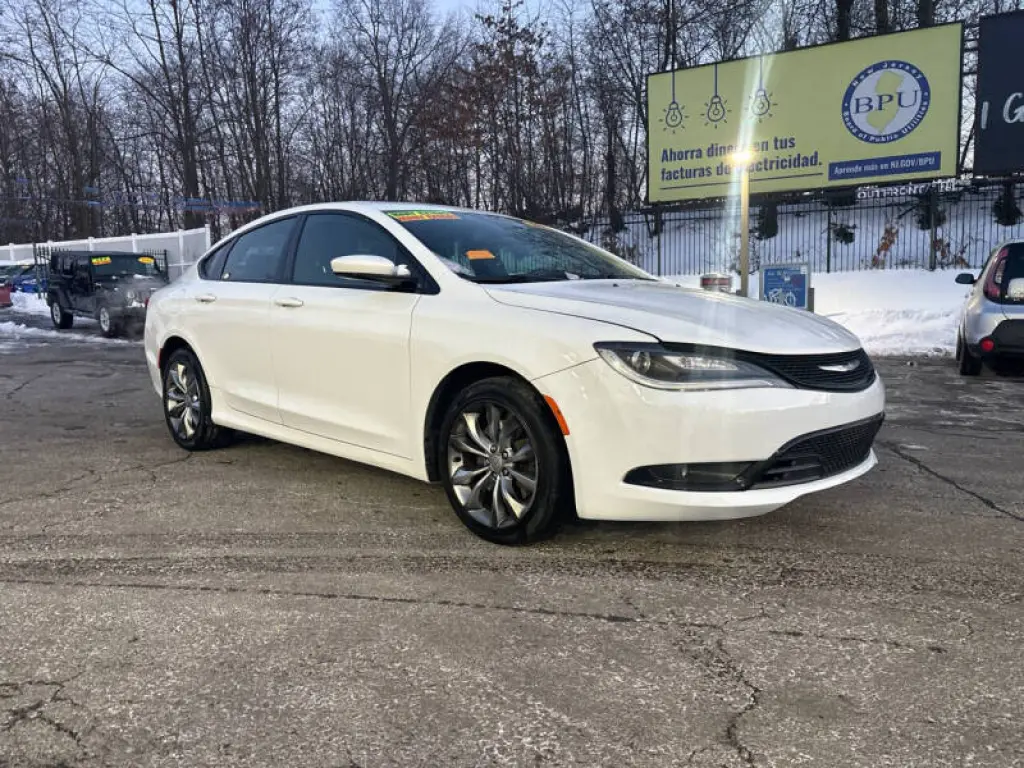 2015 Chrysler 200 S