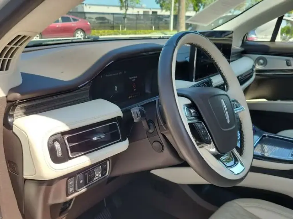 Lincoln Nautilus 2023 AWD Black Label 4dr SUV