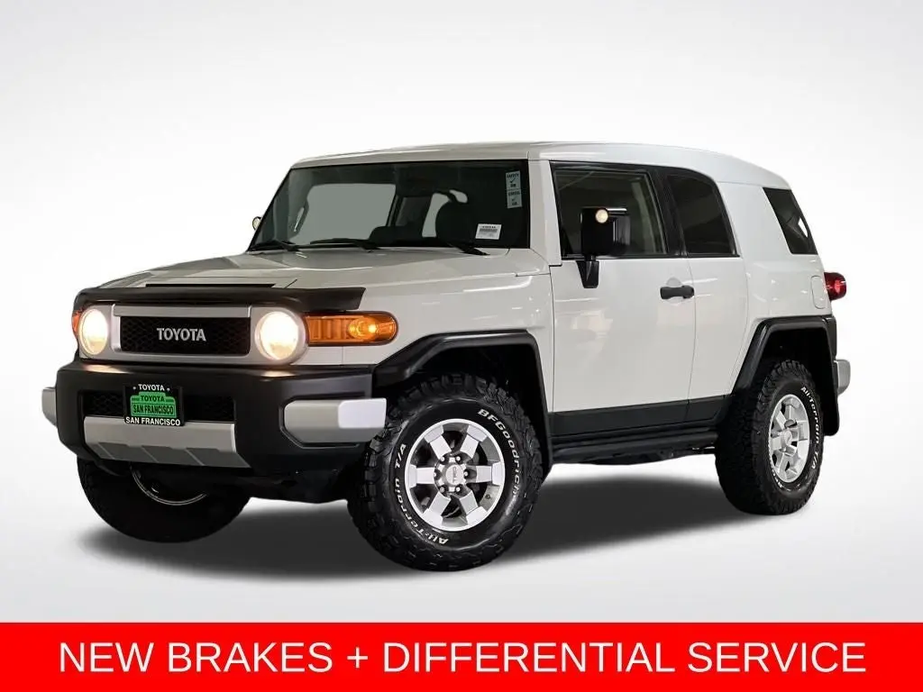 2014 Toyota FJ Cruiser 4WD 4dr Auto (Natl)