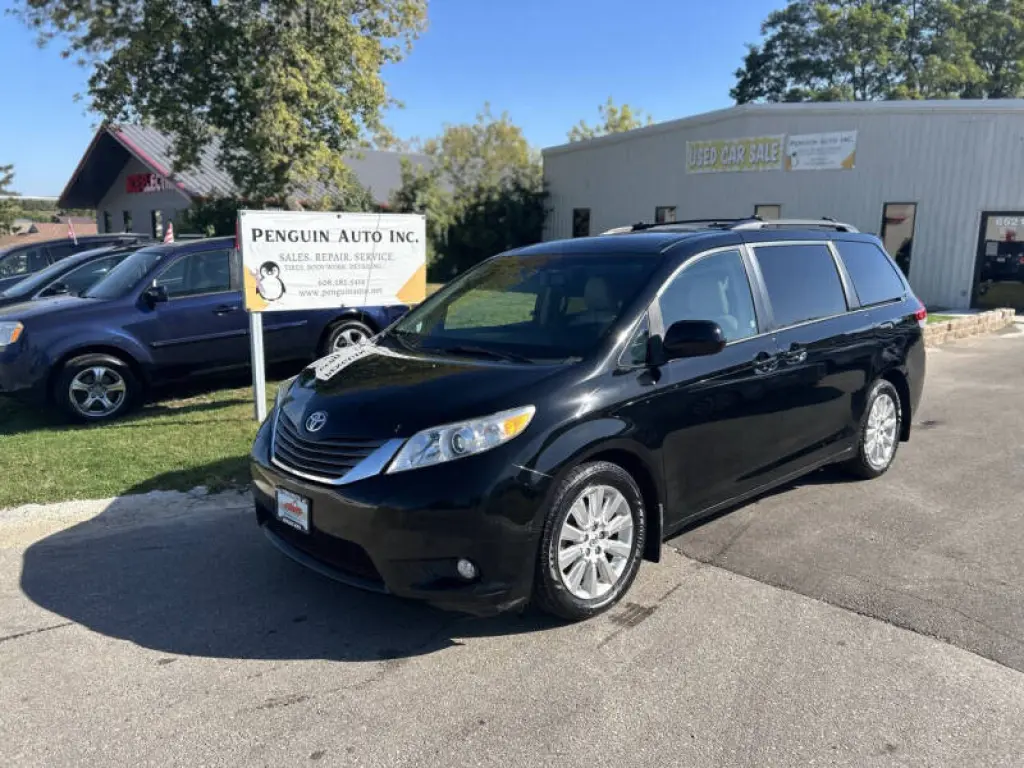 2014 Toyota Sienna XLE 7-Passenger