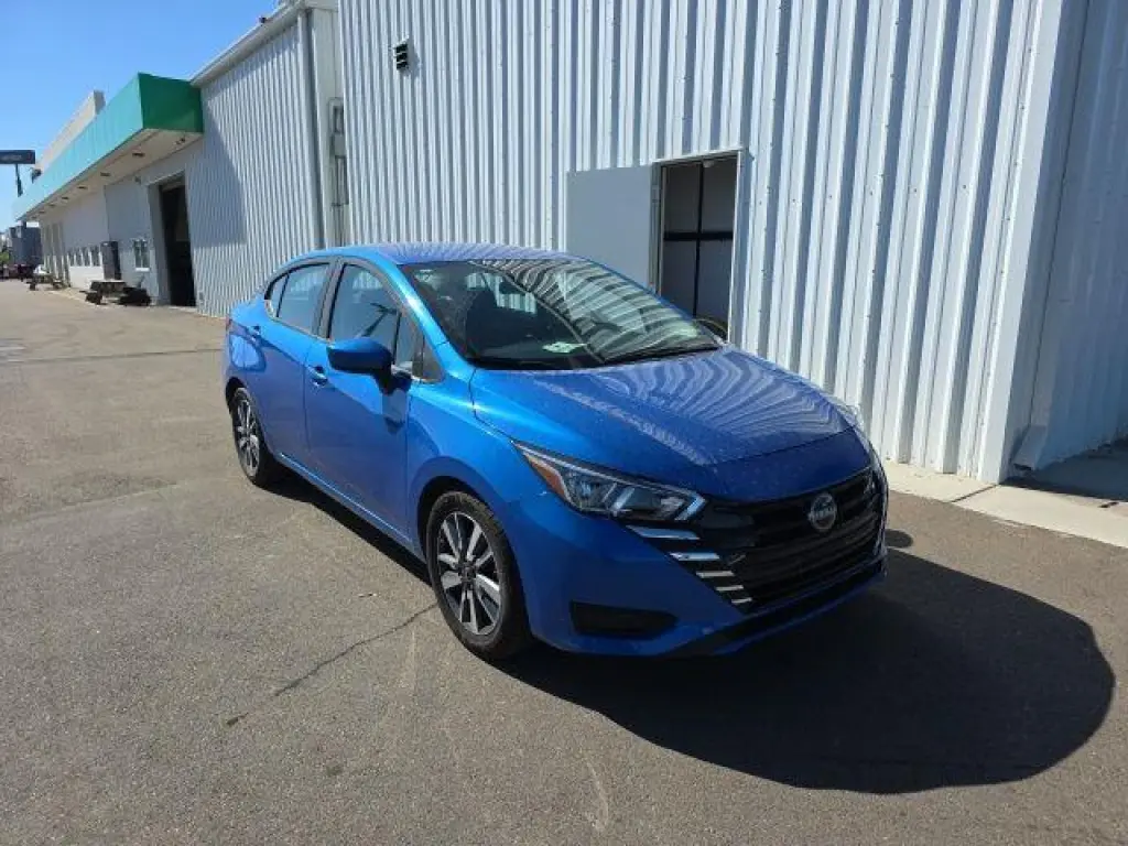 Nissan Versa 2023 SV 4dr Sedan