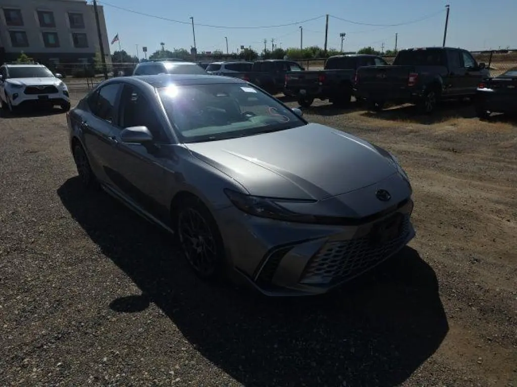 Toyota Camry 2025 AWD SE 4dr Sedan