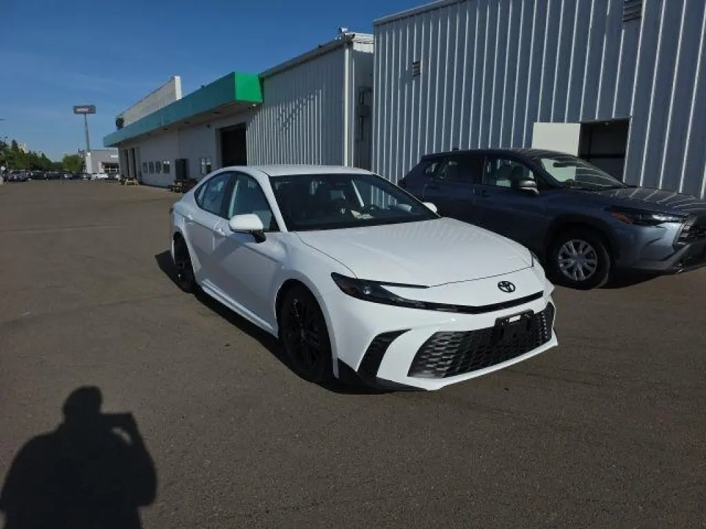 Toyota Camry 2026 SE 4dr Sedan