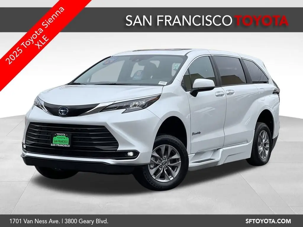 2025 Toyota Sienna XLE 8 Passenger