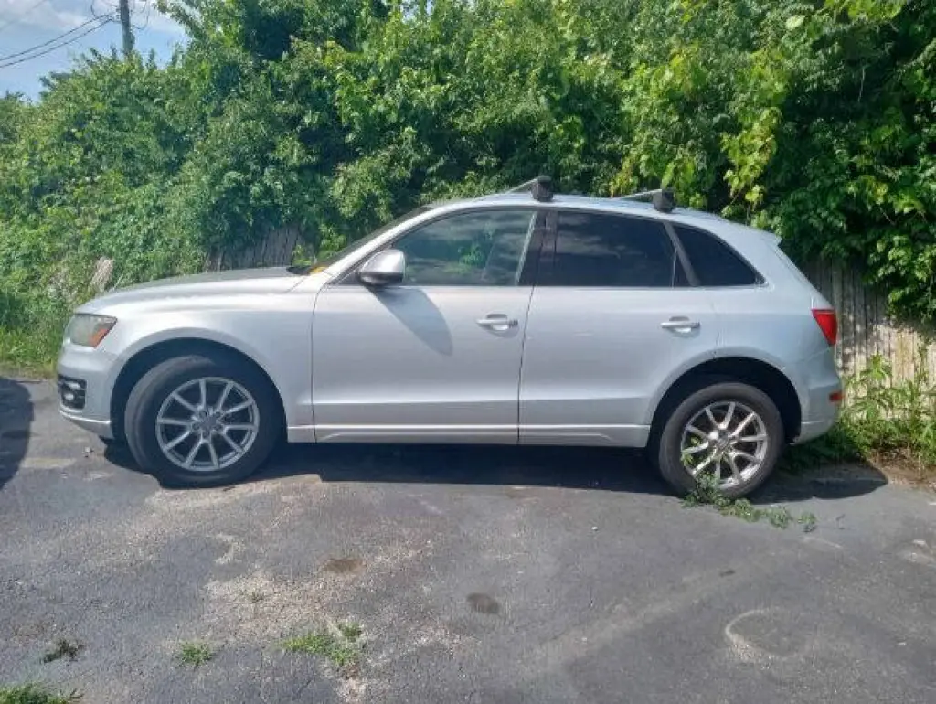 2012 Audi Q5 2.0T quattro Premium Plus