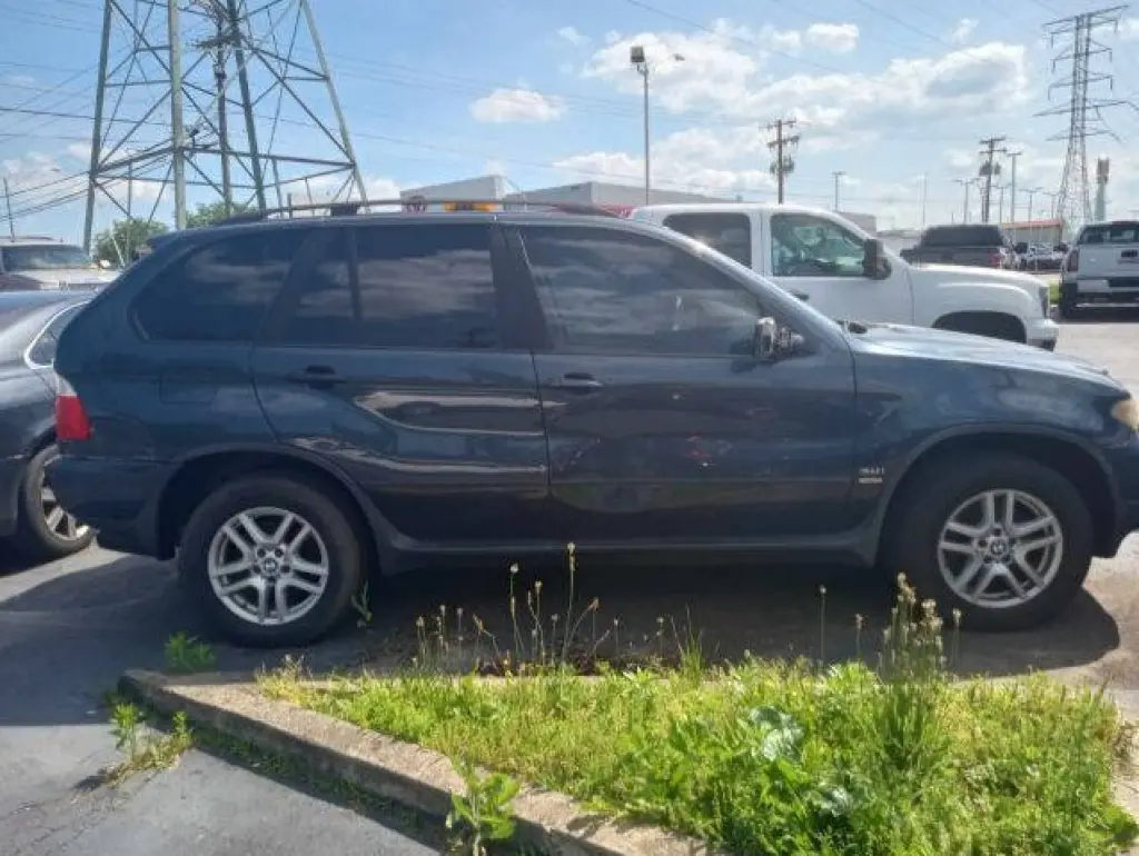 2004 BMW X5 3.0i