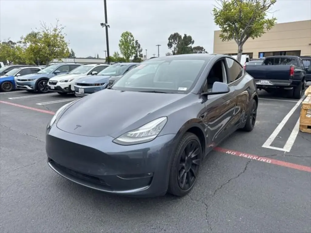 Tesla Model Y 2021 AWD Long Range 4dr Crossover