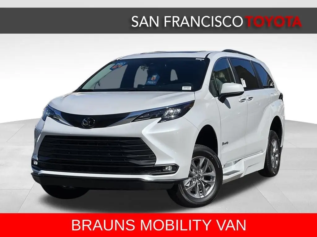 2026 Toyota Sienna XLE 8 Passenger