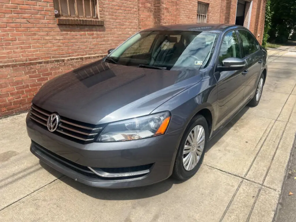 2014 Volkswagen Passat 2.5L Wolfsburg Edition PZEV