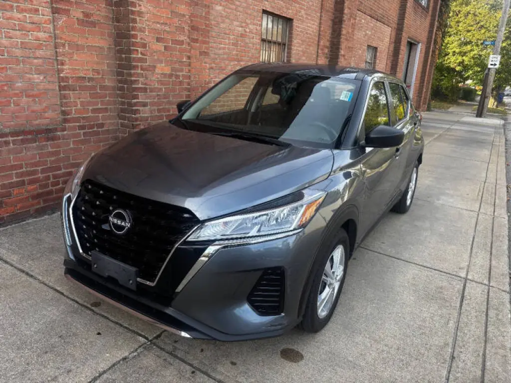 2023 Nissan Kicks S
