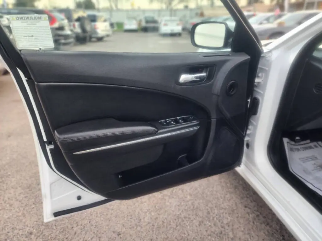 2013 Dodge Charger SE