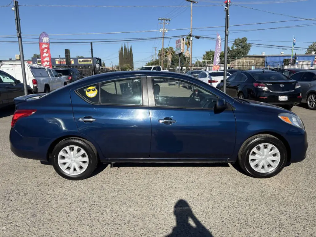 2014 Nissan Versa 1.6 S