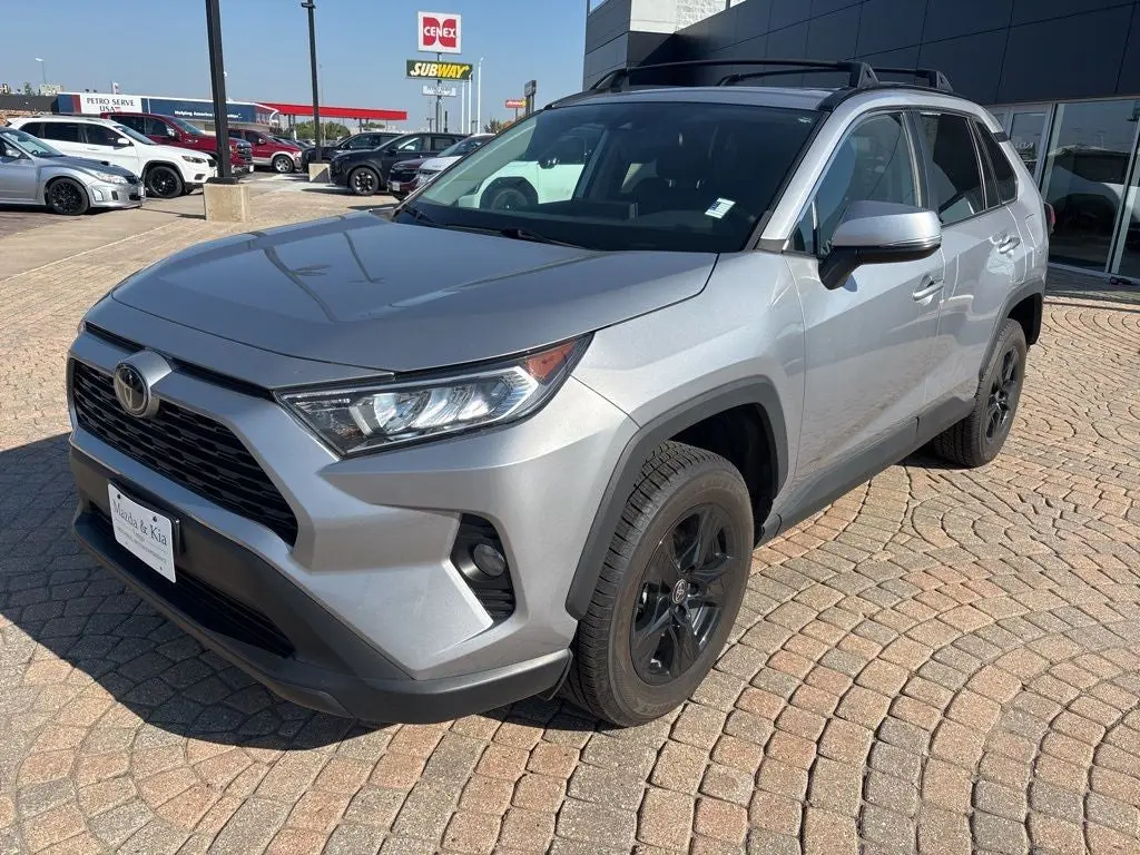 2021 Toyota RAV4 XLE