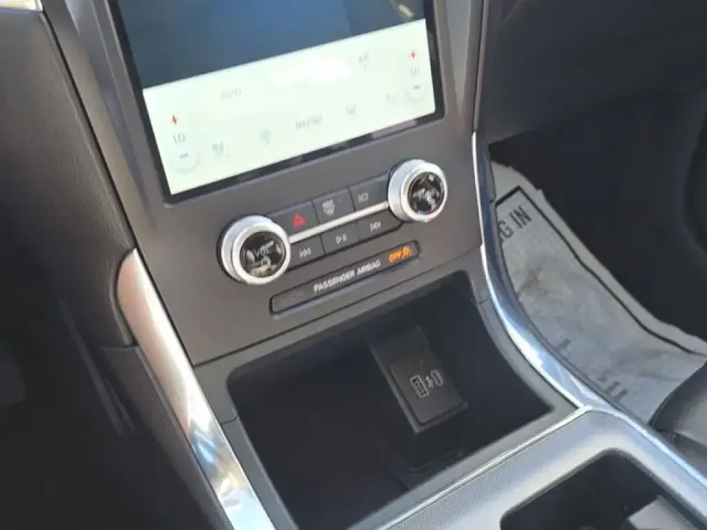 Ford Edge 2021 AWD Titanium 4dr Crossover