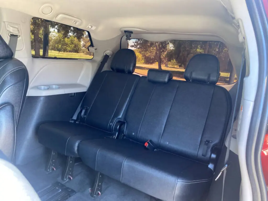 2015 Toyota Sienna SE Premium 8-Passenger