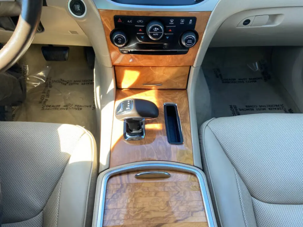 2012 Chrysler 300 Limited