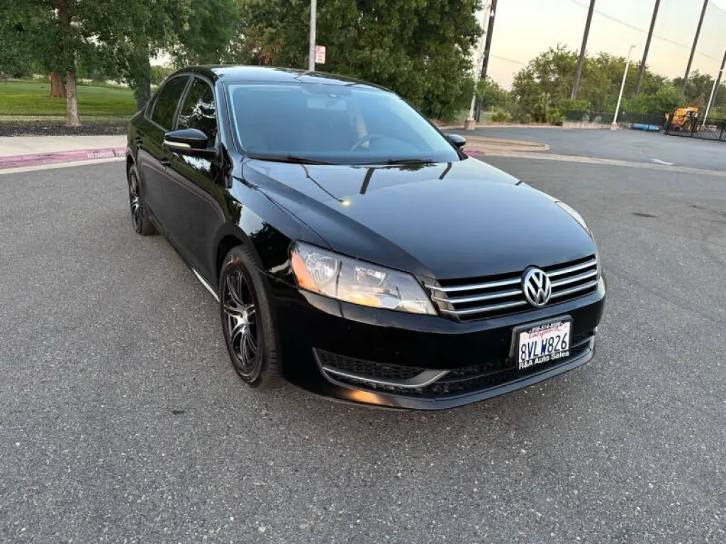 2013 Volkswagen Passat S PZEV