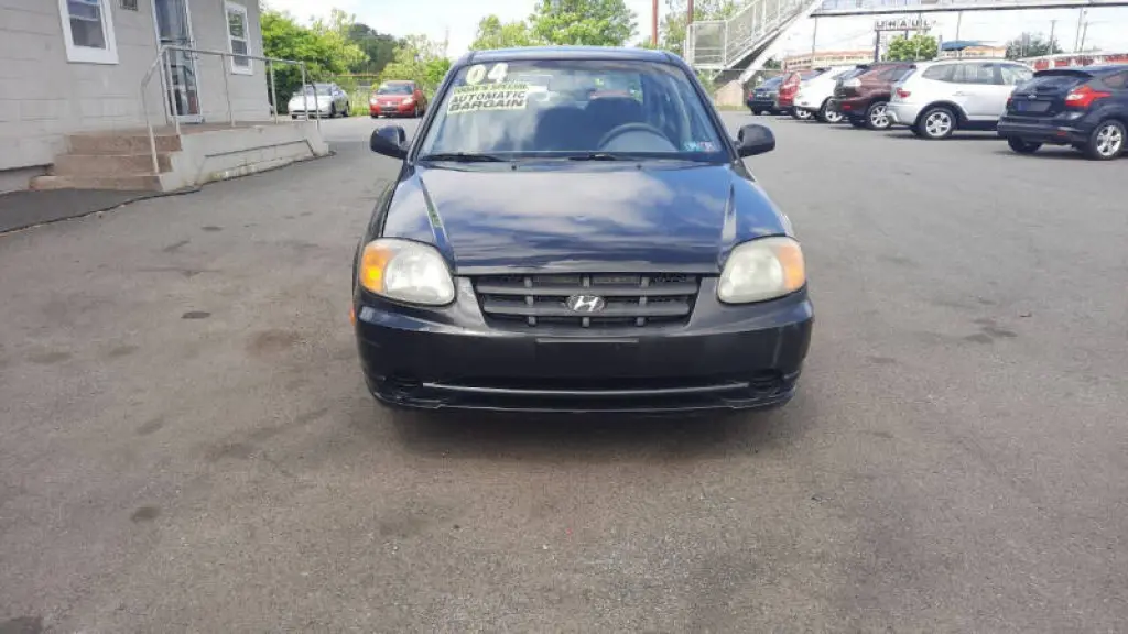 2004 Hyundai Accent GL