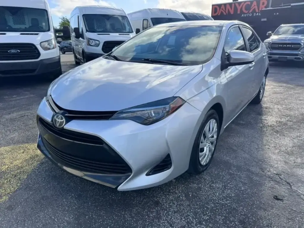 2017 TOYOTA COROLLA