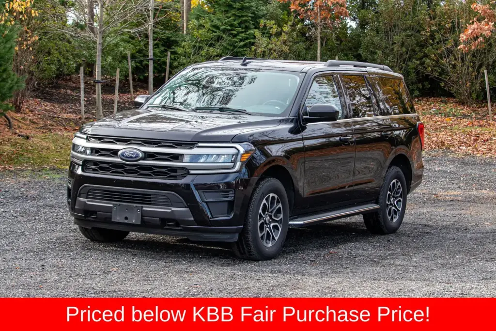 Ford Expedition 2023 4x4 XLT 4dr SUV