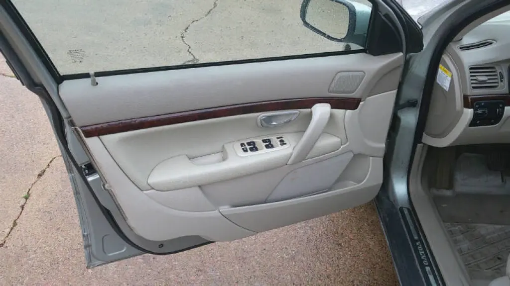 2004 Volvo S80 2.5T