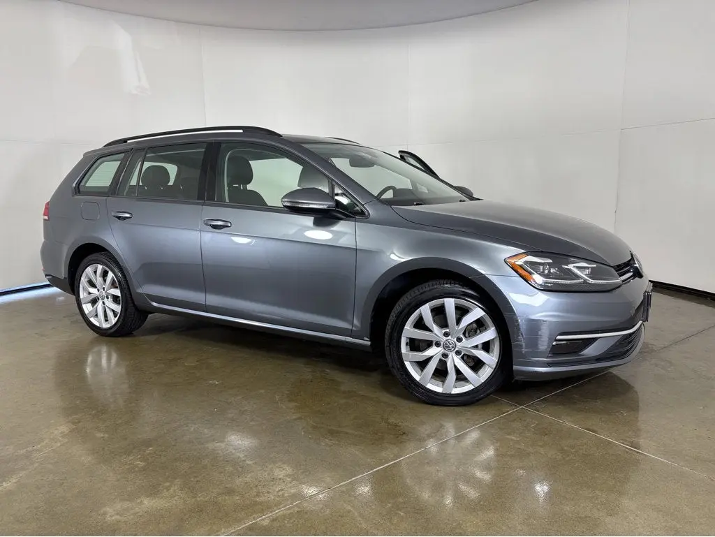 2019 Volkswagen Golf SportWagen SE