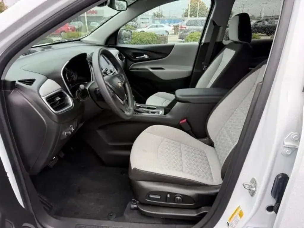 Chevrolet Equinox 2022 4x4 LT 4dr SUV w/2FL