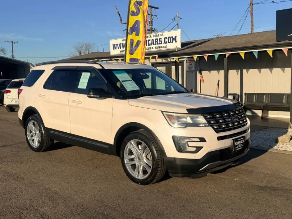 2016 Ford Explorer
XLT