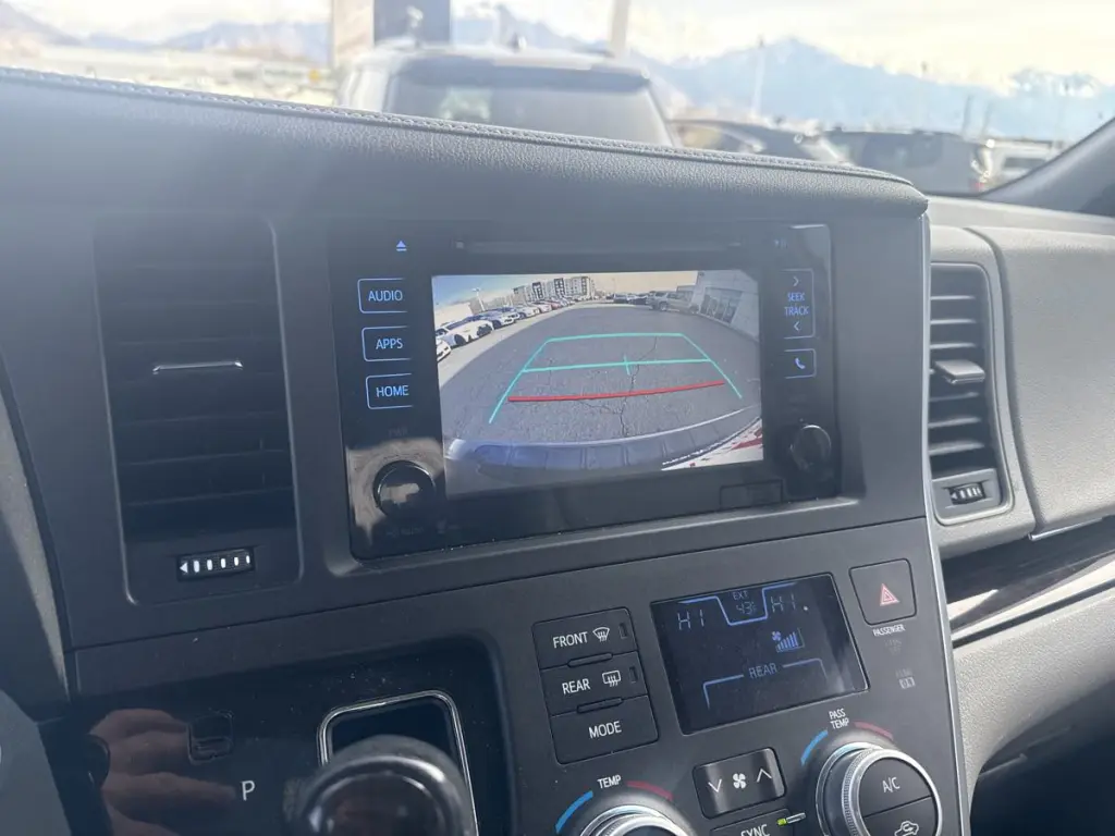 2015 Toyota Sienna XLE