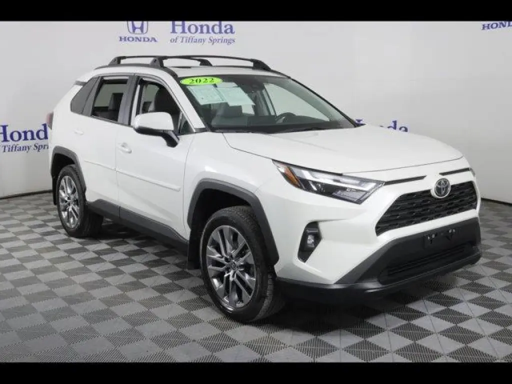 Toyota RAV4 2022 AWD XLE Premium 4dr SUV