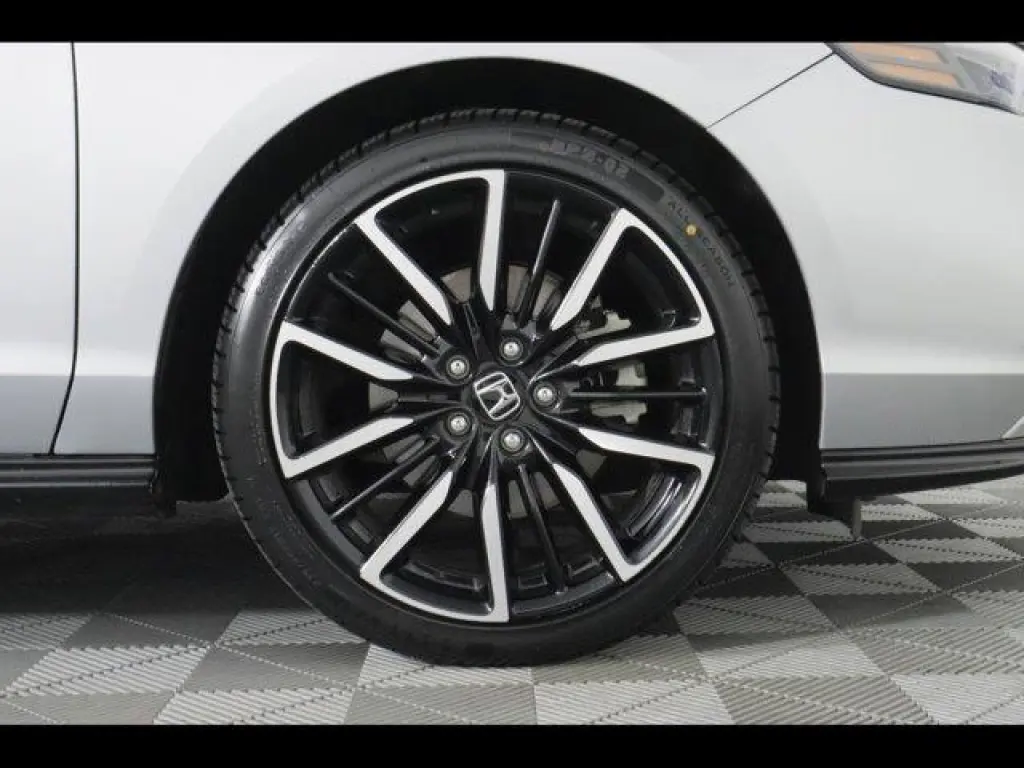 Honda Accord Hybrid 2024 Touring 4dr Sedan