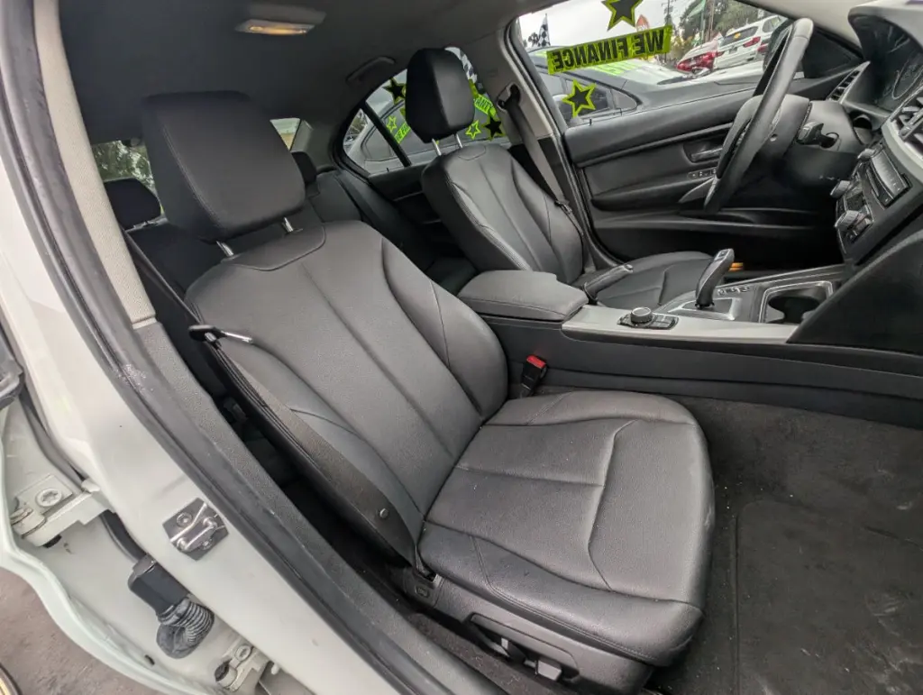 2013 BMW 3 Series 328i