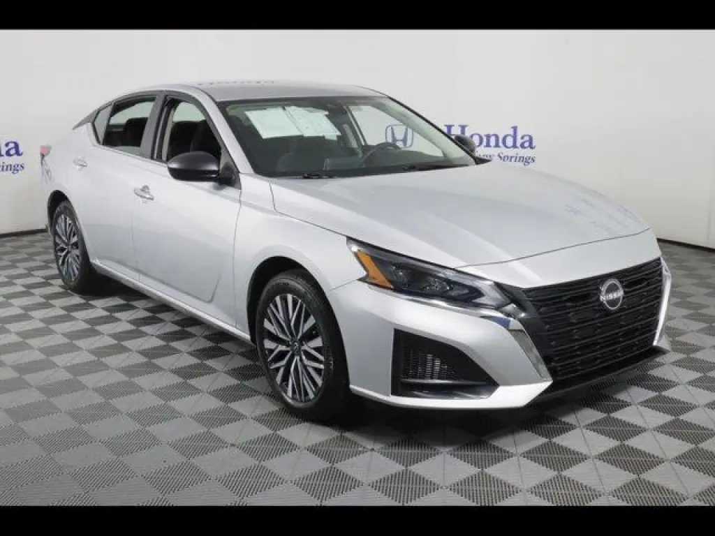 Nissan Altima 2025 AWD 2.5 SV 4dr Sedan