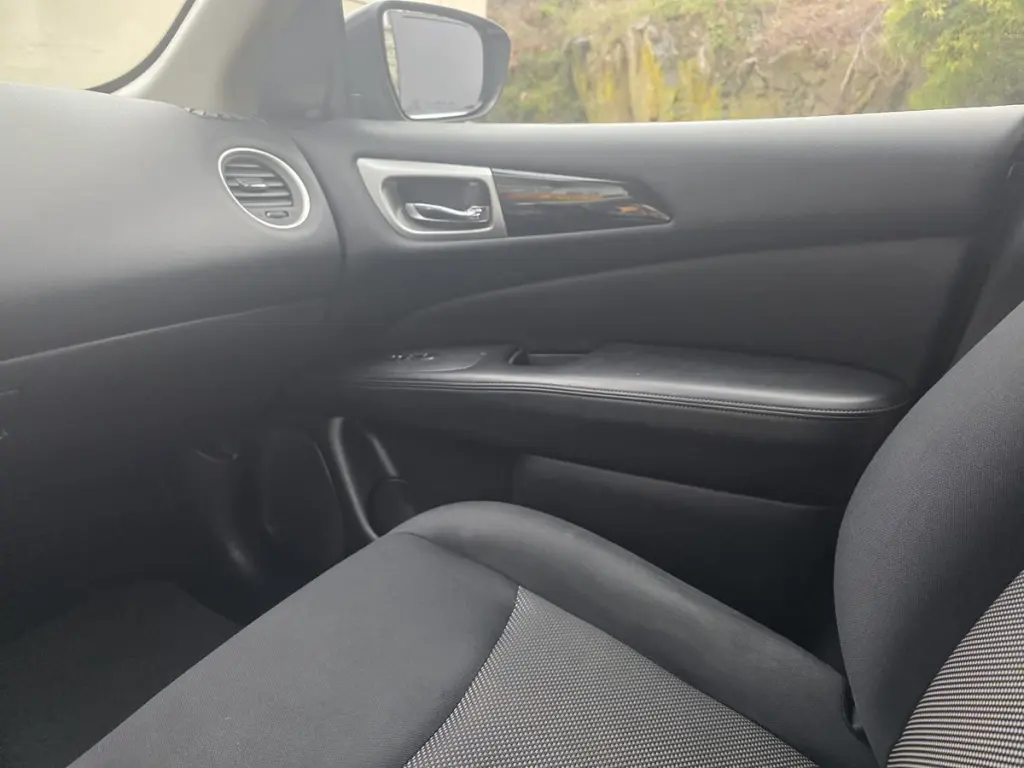 2019 Nissan Pathfinder SV