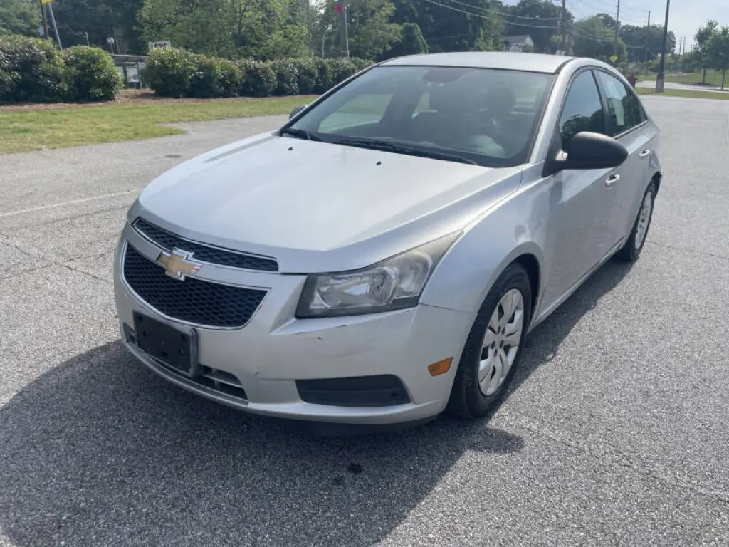 2013 Chevrolet Cruze LS Auto