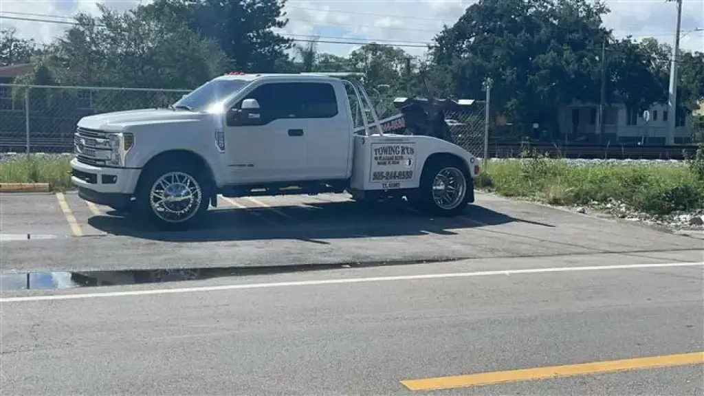 SERVICIO DE GRÚA NAPLES FL