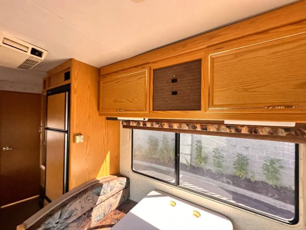 1995 Winnebago Mini Winnie 24 RC