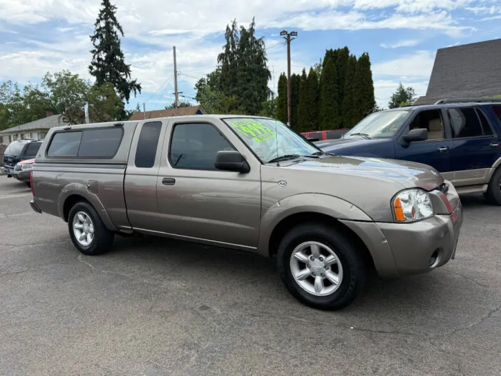 2004 Nissan Frontier Standard